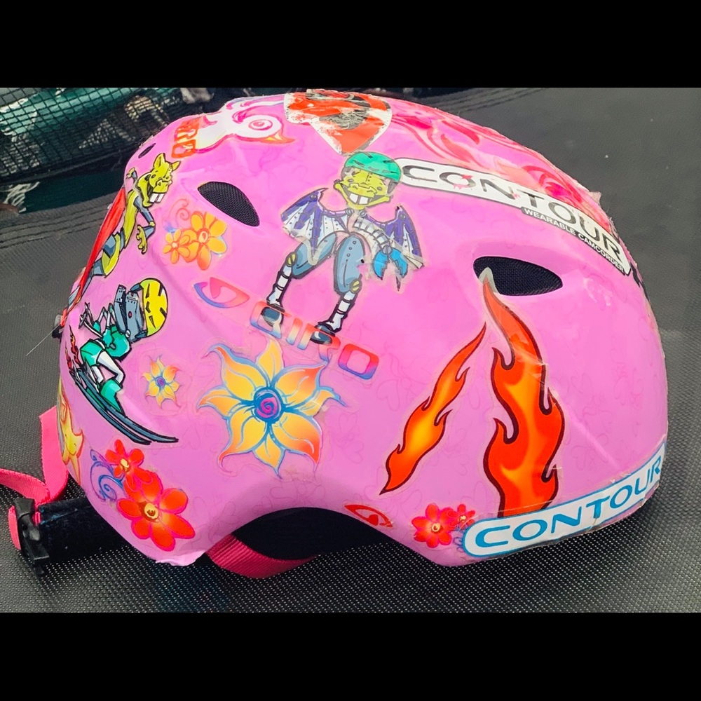 Kids ski helmet, GIro,, Size small/extra small